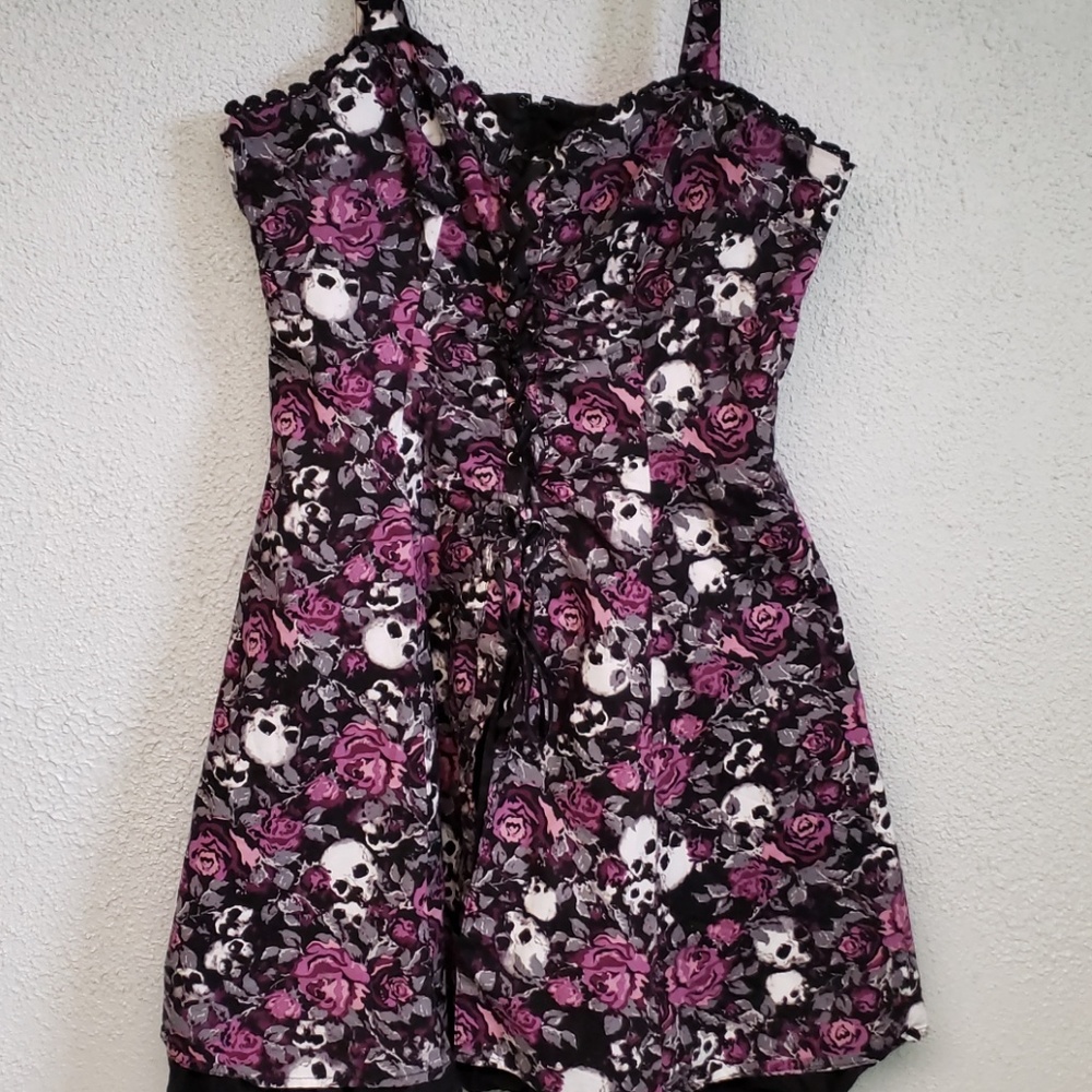 Hot Topic Purple, black skull & Rose's dress